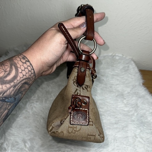 Dooney & Bourke 1975 Vintage Signature DB Logo Shoulder Bag - Picture 5 of 10